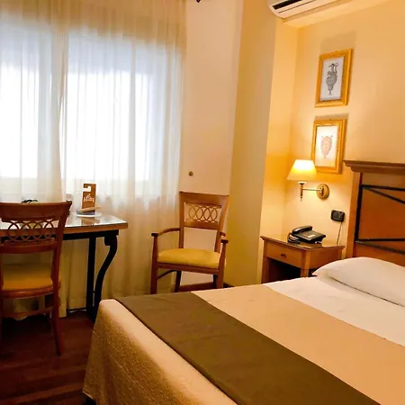 Florio Opera 酒店 3*