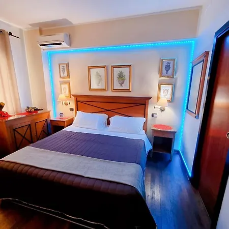 Florio Opera Hotel 3*