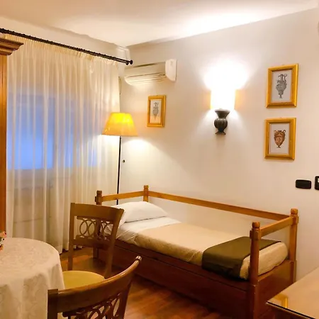 Florio Opera Hotel